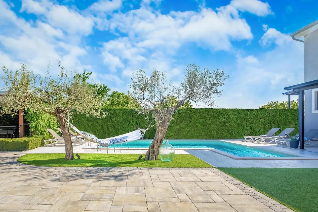 Villa Oasi Verde Bibici 0*,  Croatia